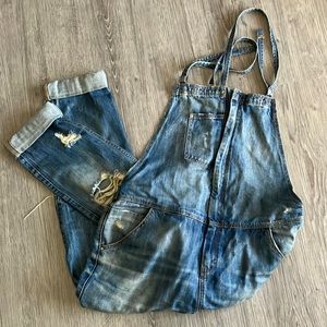 Zara denim distressed overalls (size M)